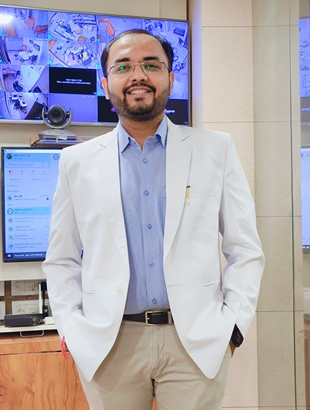 Dr. Ruchir Shah (M.B., D.V.D.) - Online Dermatologist Consultation Specialist