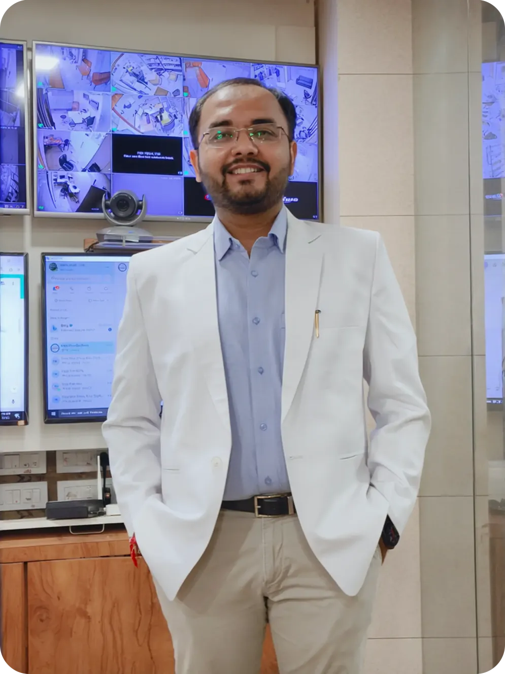 डॉ. रुचिर शाह - अनुभवी टेलीडर्मेटोलॉजी या ऑनलाइन स्किन केयर डर्मेटोलॉजिस्ट 